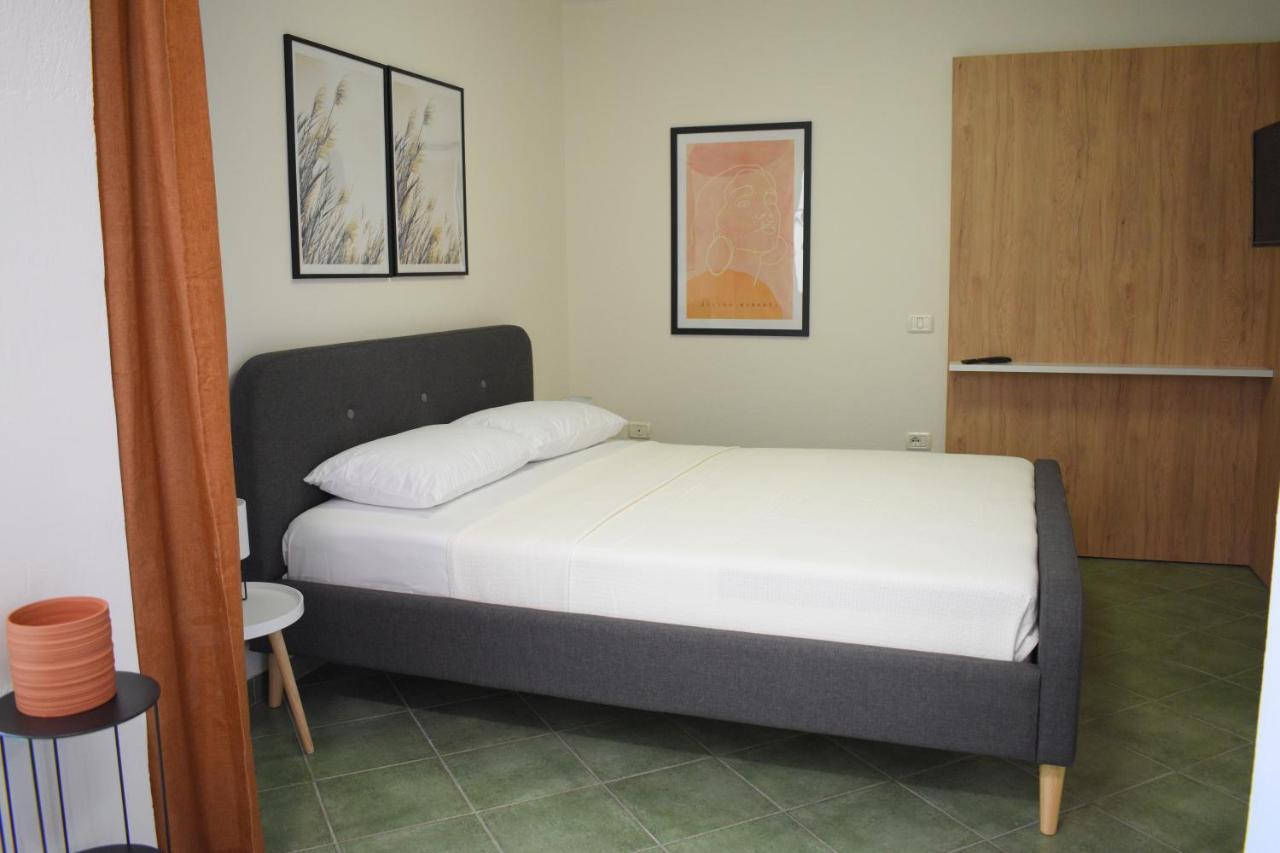 Feels Like Home Studio Apartments - Flh Albania Tirana Eksteriør billede