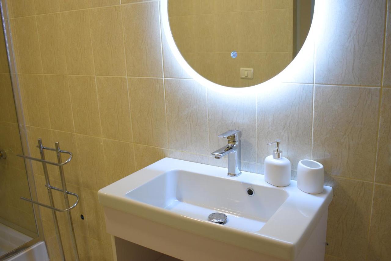 Feels Like Home Studio Apartments - Flh Albania Tirana Eksteriør billede