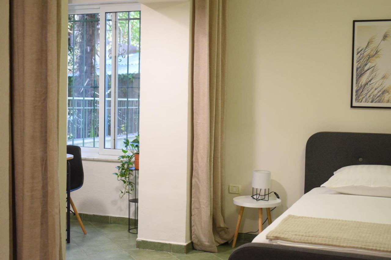Feels Like Home Studio Apartments - Flh Albania Tirana Eksteriør billede