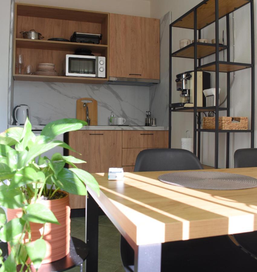 Feels Like Home Studio Apartments - Flh Albania Tirana Eksteriør billede