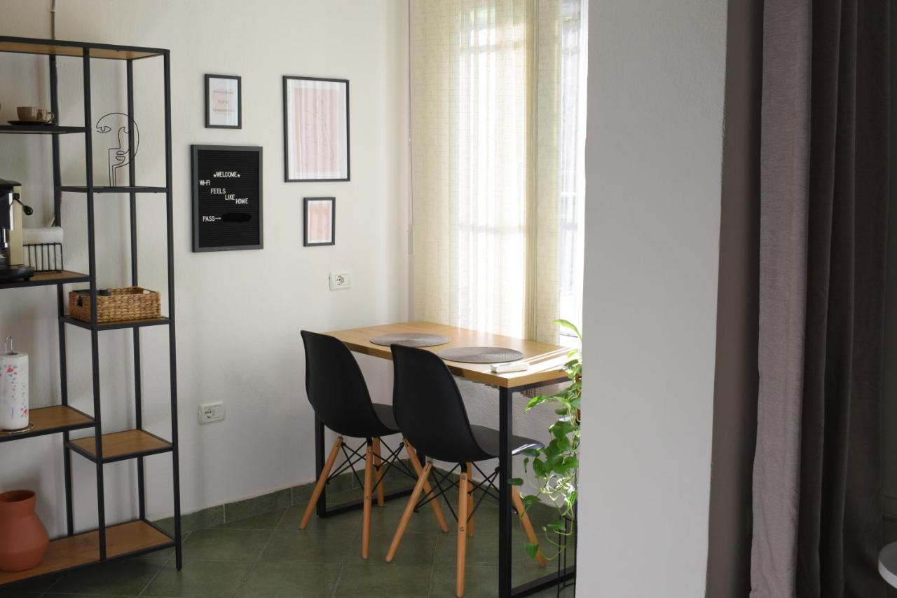 Feels Like Home Studio Apartments - Flh Albania Tirana Eksteriør billede