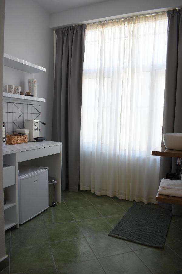 Feels Like Home Studio Apartments - Flh Albania Tirana Eksteriør billede